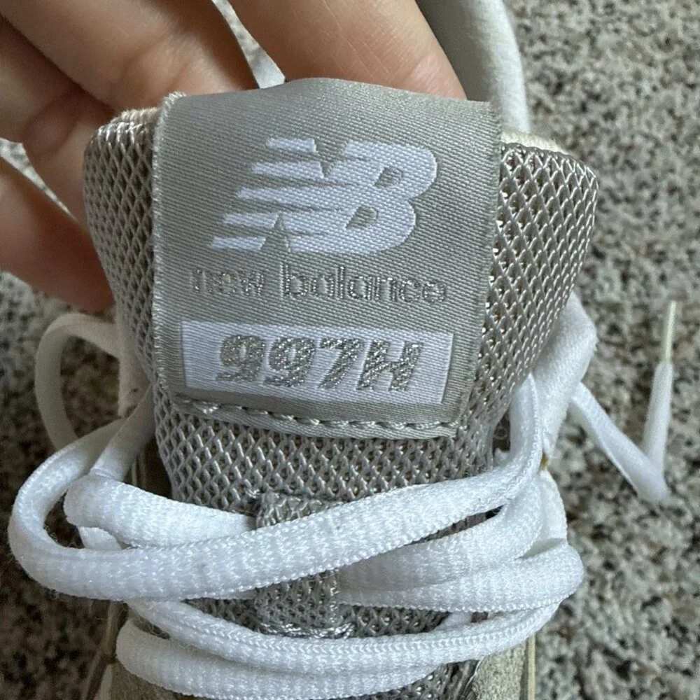 NEW BALANCE 997H Sneakers Shoes Women's Size 7.5 Beige White Gray CW997HCR - Picture 10 of 13